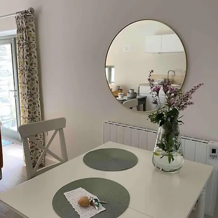 Holiday home The Coach House,